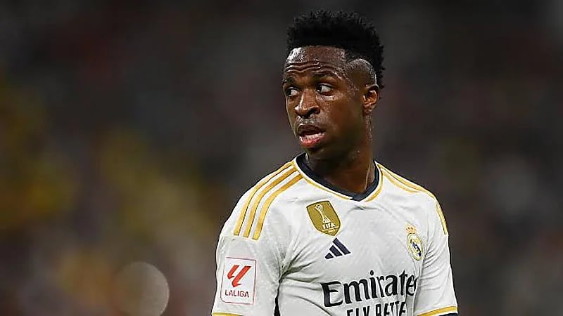 فينيسيوس يغضب على متابع بسبب صوره رسمها له