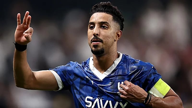 الهلال يفاوض سالم الدوسري وسط ترقب من ناديين محليين