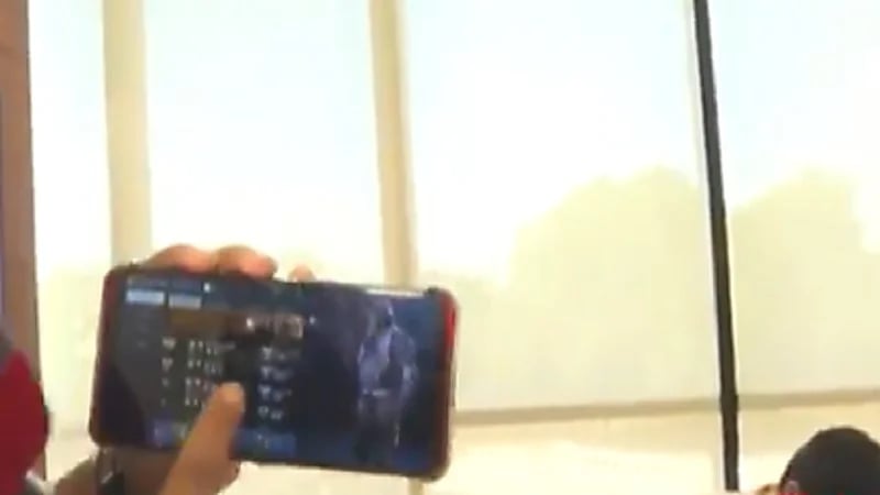 شاهد .. أول هاتف سعودي مخصص لهواة الألعاب الإلكترونية في موسم الرياض