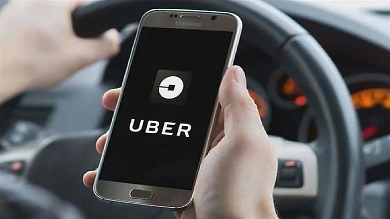 إعلان سائق أوبر موظف معتمد وليس مجرد "كابتن"