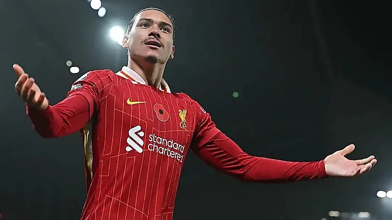 ليفربول ينفي وصول أي عروض من روشن لضم نونيز