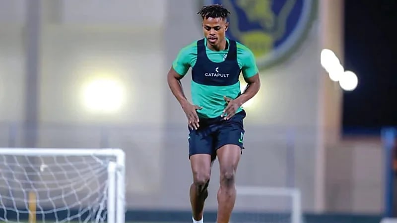 النصر يرسل عقد كمارا إلى الشباب