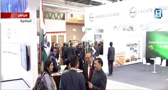 خادم الحرمين يفتتح جناح الهند بمهرجان الجنادرية