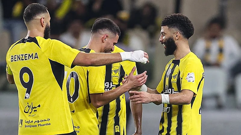 الاتحاد يستعين بحكام أجانب بعد الأخطاء التحكيمية أمام الرائد