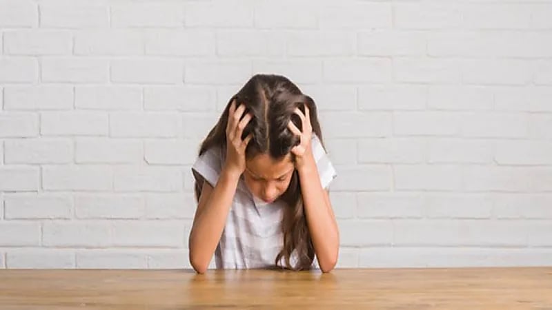 عوامل وراء إصابة الأطفال بالصداع