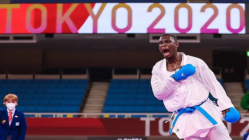 طارق حامدي يتوج بفضية الكاراتيه في أولمبياد طوكيو