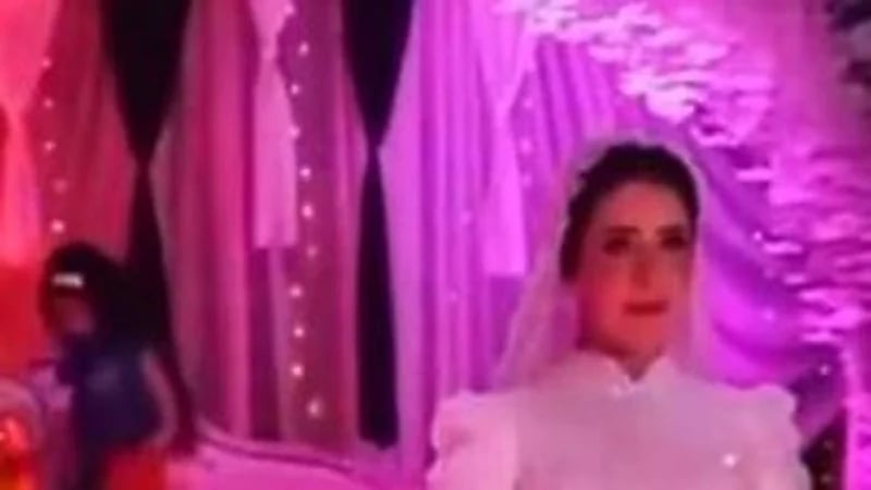 كأنها شعرت بنهايتها.. عروس طنطا ضحية زوجها تبكي بحرقة ليلة زفافها