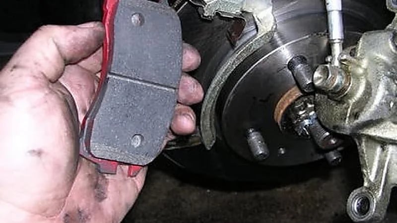 نصائح للمحافظة على فرامل السيارة أطول فترة ممكنة