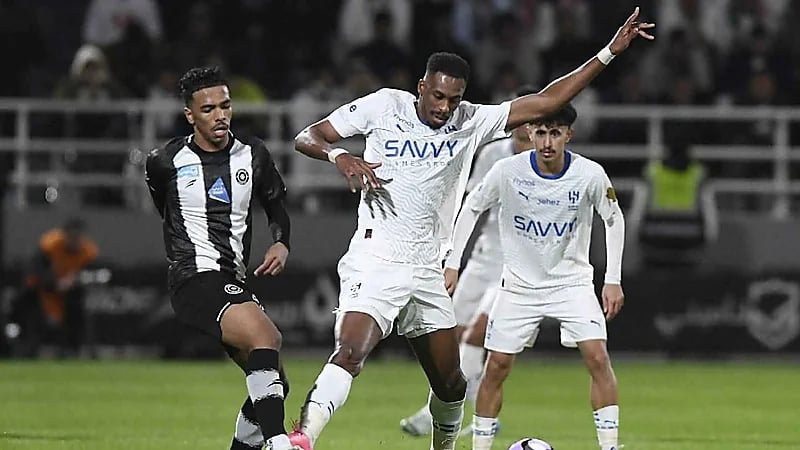 عيون الهلال تترصد مصعب الجوير: آمال تترقب لحل أزمة وسط الملعب