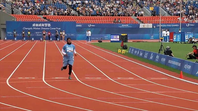 عداءة صومالية تثير جدلًا بعد خسارة فاضحة