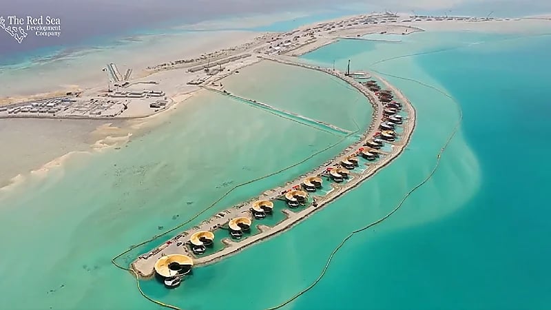 شاهد .. أحدث الأعمال في جزر "أمهات" في مشروع البحر الأحمر