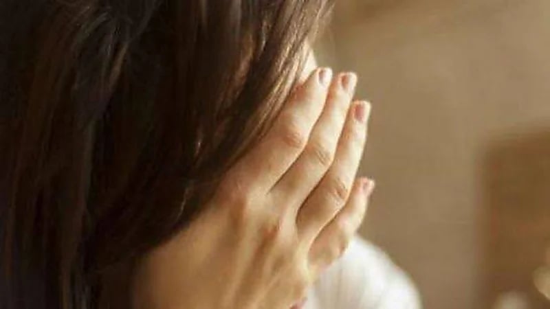 القبض على رجل يسهل الدعارة لزوجته