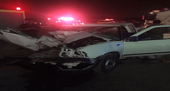 إصابة 5 في تصادم سيارتين بجدة