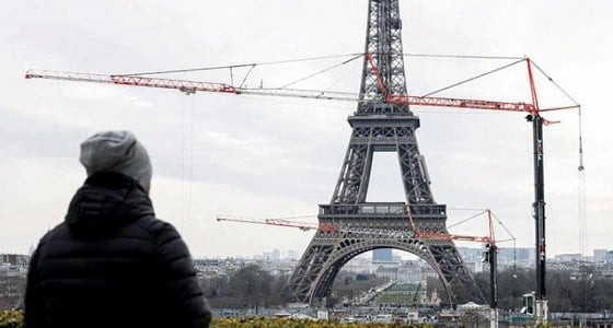 برج إيفل يخضع لـ " عملية تخسيس "