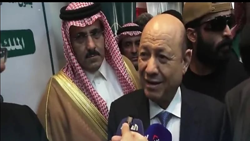 رئيس المجلس الرئاسي اليمني يشيد بالجهود الإنمائية السعودية في بلاده.. فيديو