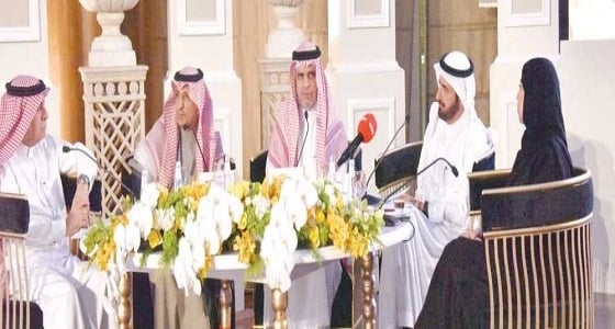 دراسة واقع القوى العاملة تمهيدا لتوطين القطاع الصحي بالكامل