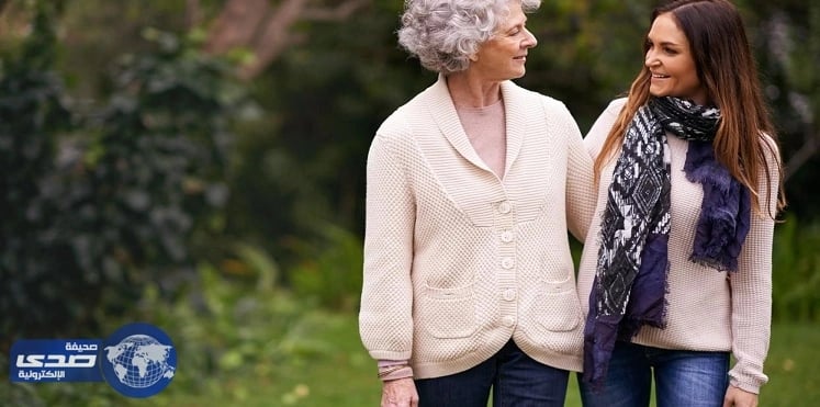 دراسة أمريكية: بر الوالدين يٌطيل عمرهما