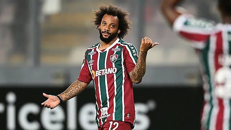 ‎إيقاف مارسيلو 3 مباريات لتسببه في إصابة مروعة لـ مدافع أرجنتينوس جونيورز