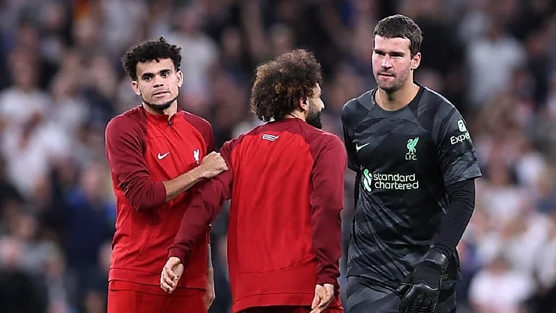 اختطاف عائلة لاعب ليفربول على يد عصابة تحت تهديد السلاح