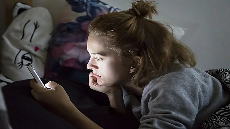 نصائح للحفاظ على صحة العين من الشاشات الإلكترونية