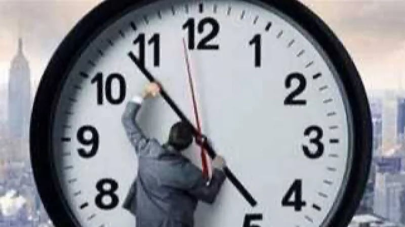 جدل برلماني حول مقترح بدء العمل من الخامسة فجرًا في مصر