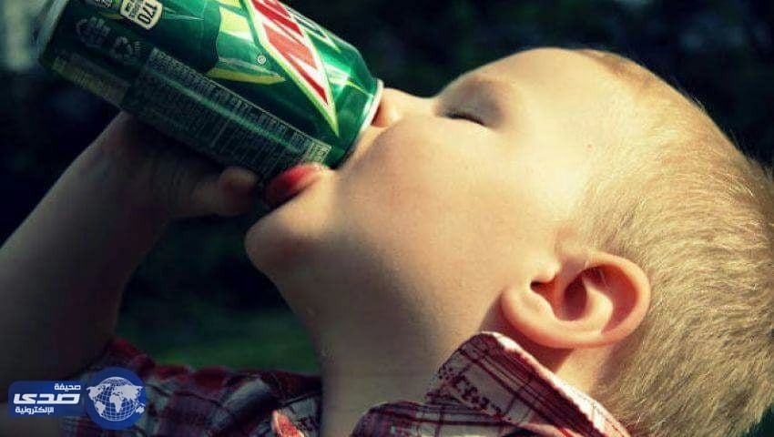 تحذيرات من خطورة المشروبات الغازية ومشروبات الطاقة