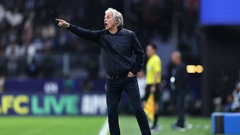 الهلال يصنع مجد المدربين ويضعهم في الصفحات الذهبية للتاريخ .. فيديو