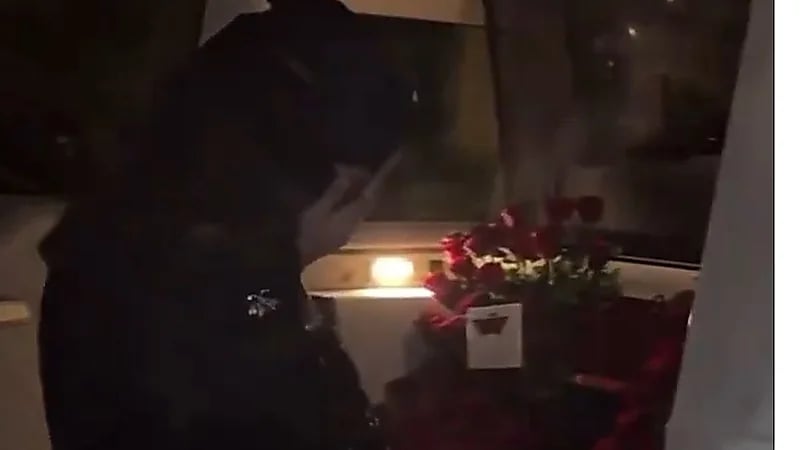 بكاء العنود اليوسف بعد مفاجأة زوجها لها .. فيديو