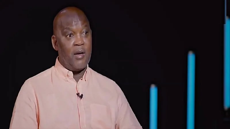 موسيماني يكشف سبب مغادرة الأهلي بعد الصعود لروشن .. فيديو