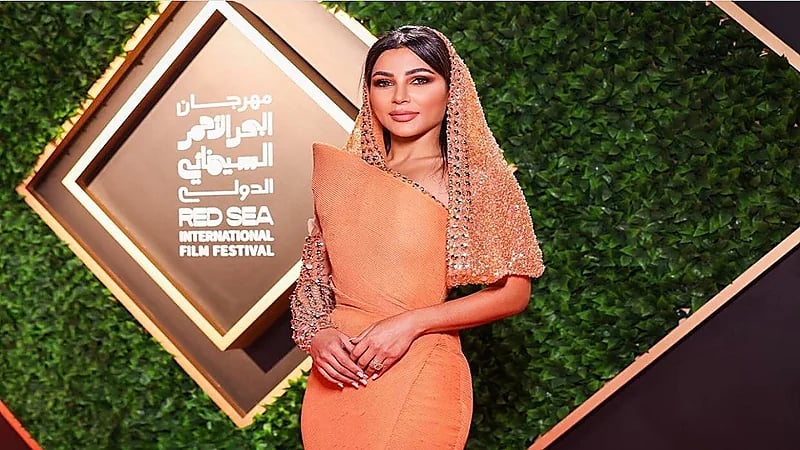 مهيرة عبد العزيز بإطلالة ملوكية في مهرجان البحر الأحمر