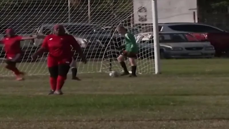 أول كأس عالم في كرة القدم النسائية "للجدات" بجنوب أفريقيا