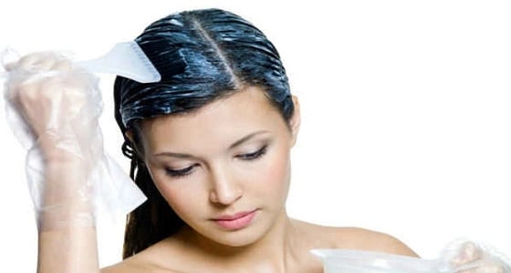 تأثير صبغ الشعر على صحة الطفل أثناء الرضاعة