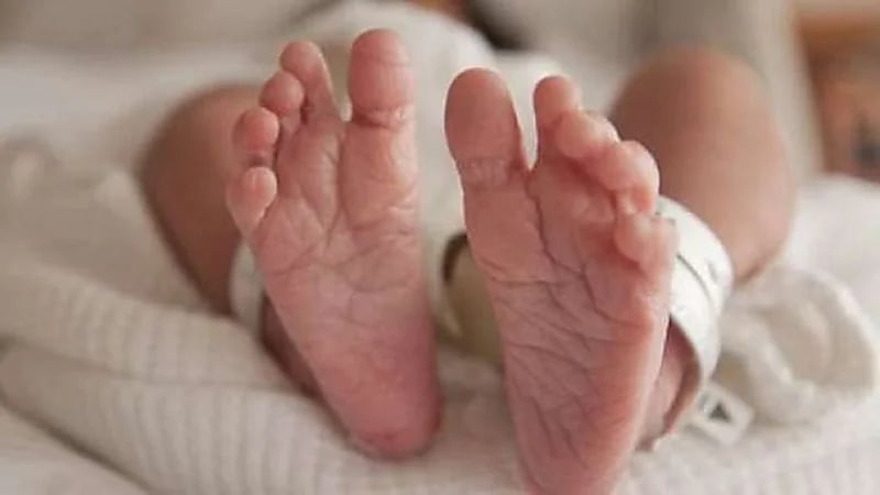 امرأة تخطف طفل رضيع من مستشفى عقب ولادته