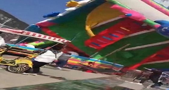 بالفيديو.. لحظة انقلاب لعبة أطفال رأسا على عقب