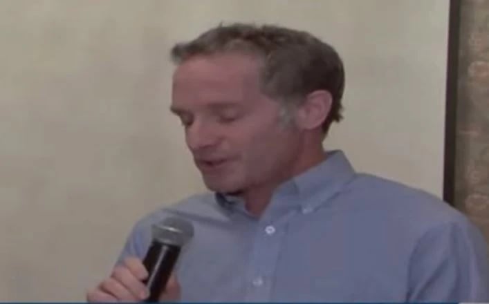 رهينة أمريكي لدى النصرة يفضح علاقة قطر بالجبهة وتورطها مع إسرائيل