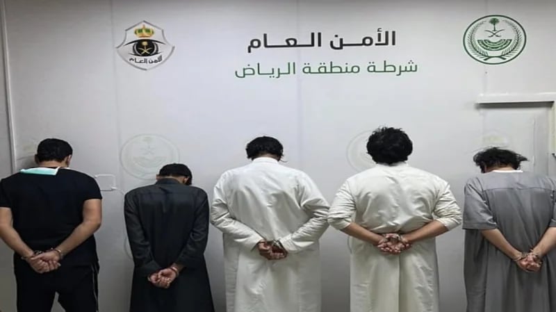 شرطة الرياض تسترد (10) مركبات وتقبض على سارقيها