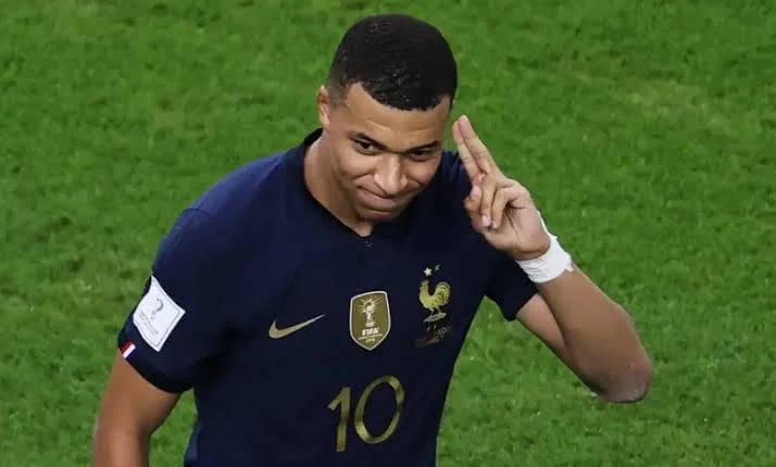 الظاهرة رونالدو: مبابي يذكرني بنفسي وهو الأفضل في مونديال 2022