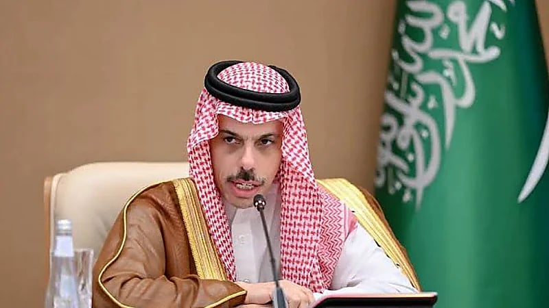 وزير الخارجية ونظيره الكويتي يبحثان هاتفيًا الهجوم الإسرائيلي على إيران