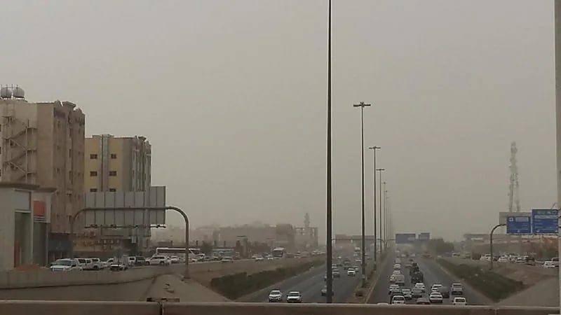 "الأرصاد": رياح نشطة وسحب رعدية علي المدينة المنورة