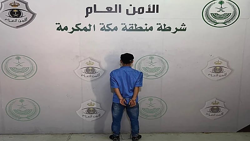 القبض على مقيم لتحرشه بفتاة في محل تجاري في جدة.. فيديو