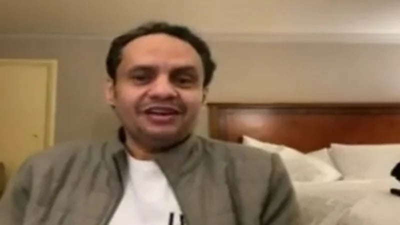 الحميدي يروي قصة المقطع المتداول له مع ابنته المصابة بمتلازمة داون "فيديو"