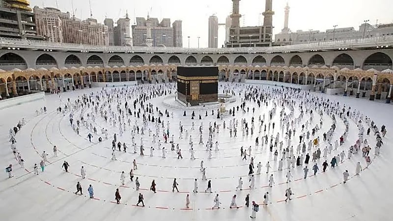 الحج والعمرة: لا يمكن إلغاء حجز المرأة المرتبطة بمحرم