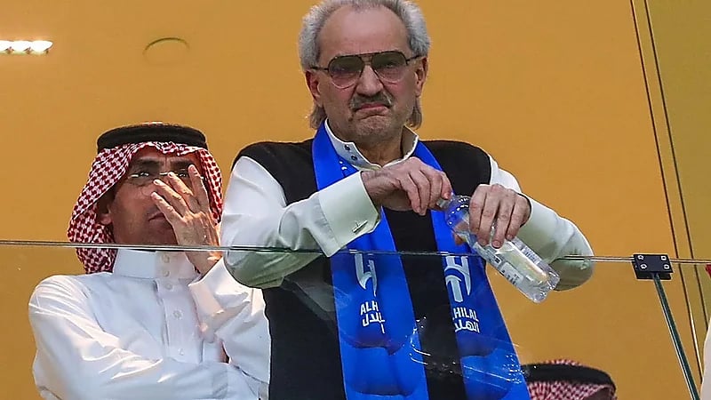 حسرة الأمير الوليد بن طلال بعد خروج ‎الهلال .. صورة