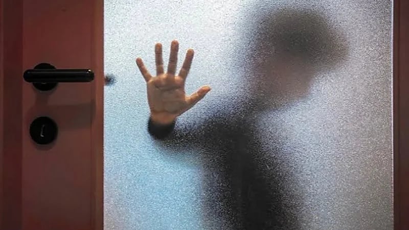 محاولة انتحار طفل بسبب استغلاله في أعمال غير أخلاقية