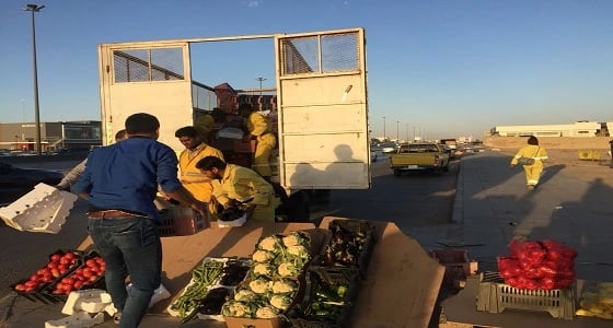 " أمانة الرياض " تصادر 30 بسطة مخالفة بحي النسيم