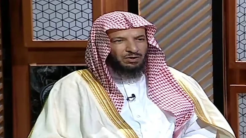 حكم كفارة من أقسم على أمر واحد ثلاث مرات ؟.. "الشتري" يجيب