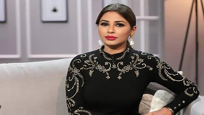 بالفيديو.. مهيرة عبدالعزيز تثير الجدل بالرقص أمام الكاميرا