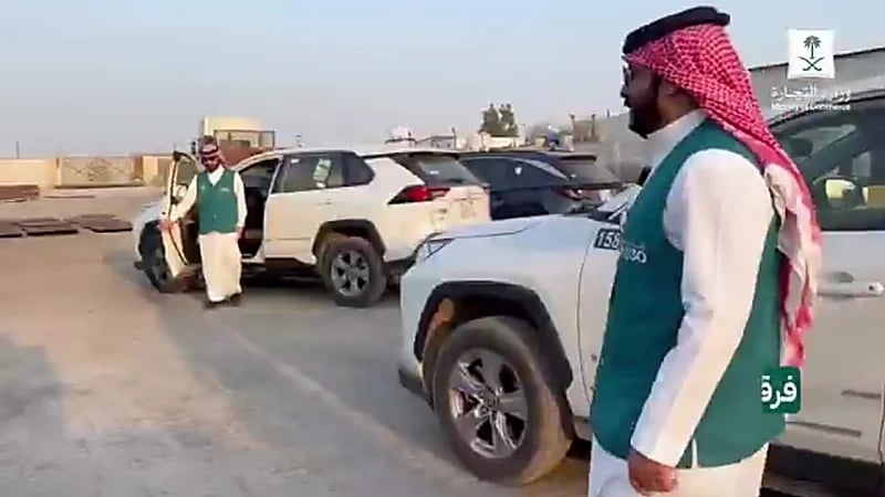 ضبط منشأة تمارس الغش في الحديد بالمنطقة الشرقية.. فيديو