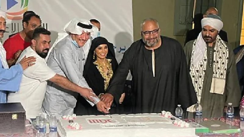 السفير أسامة نقلي يحضر تصوير مسلسل "تساهيل" في القاهرة