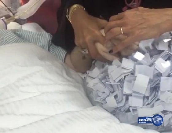 بالفيديو.. هدية مواطن لابنته بعد حفظها القرآن الكريم